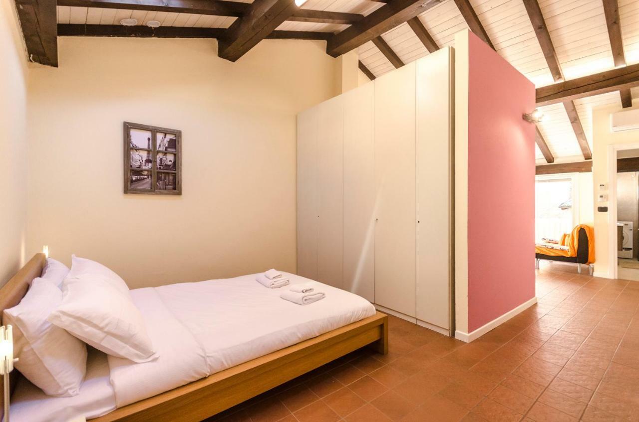 Ca' Di Leo, Private Terrace In Historical Center Apartment Болоня Екстериор снимка