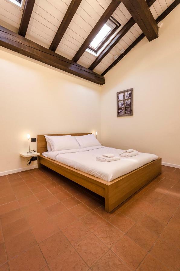 Ca' Di Leo, Private Terrace In Historical Center Apartment Болоня Екстериор снимка
