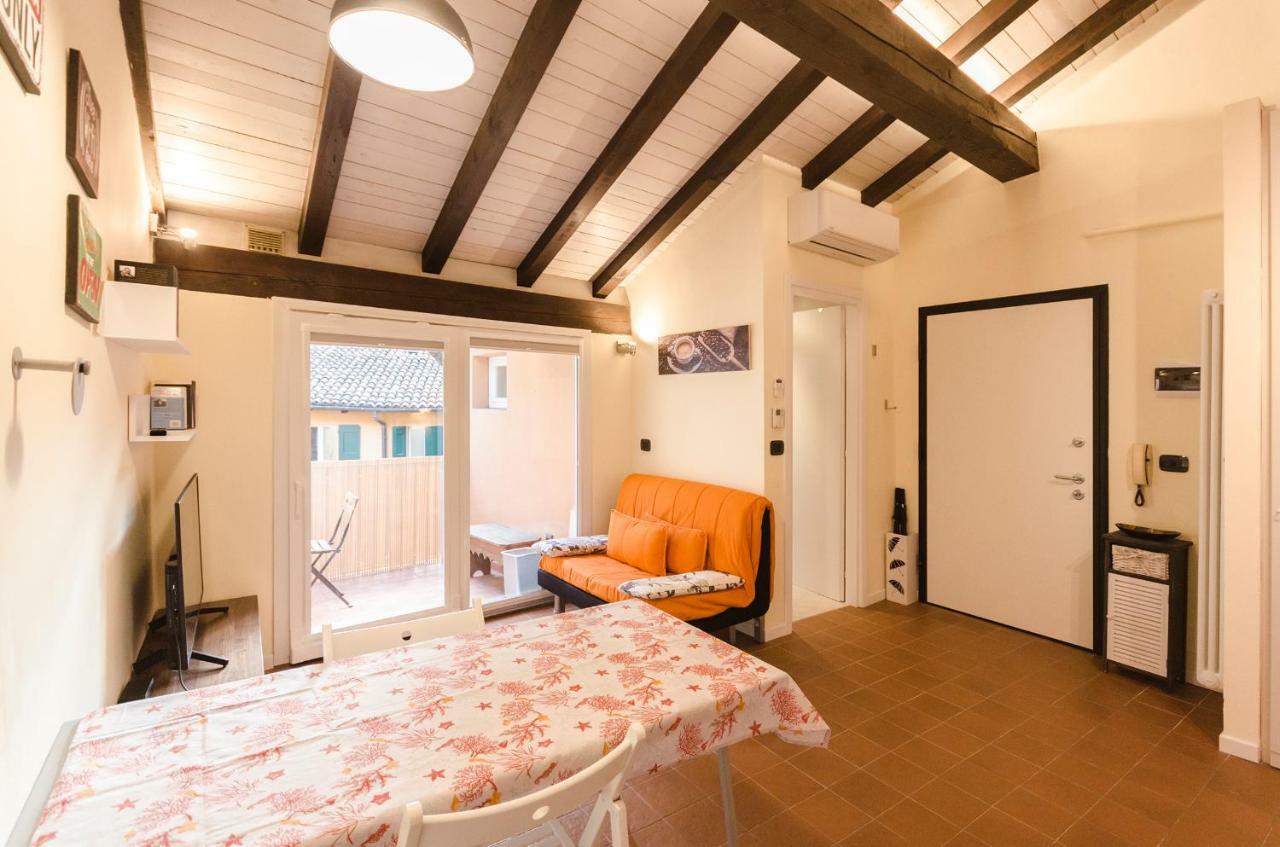 Ca' Di Leo, Private Terrace In Historical Center Apartment Болоня Екстериор снимка